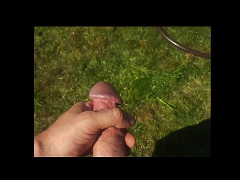 ❤️ Une chaudasse se fait baiser la chatte rose et jouit avec une giclée dans un jardin d'été... ️ Porno de qualité at porn fr.hentaiteca.ru ❤